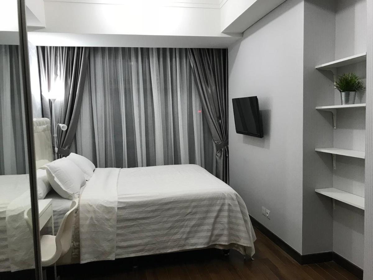Luxury 2 BR Condo at Casa Grande Residence - Kasablanka Mall Yakarta Exterior foto