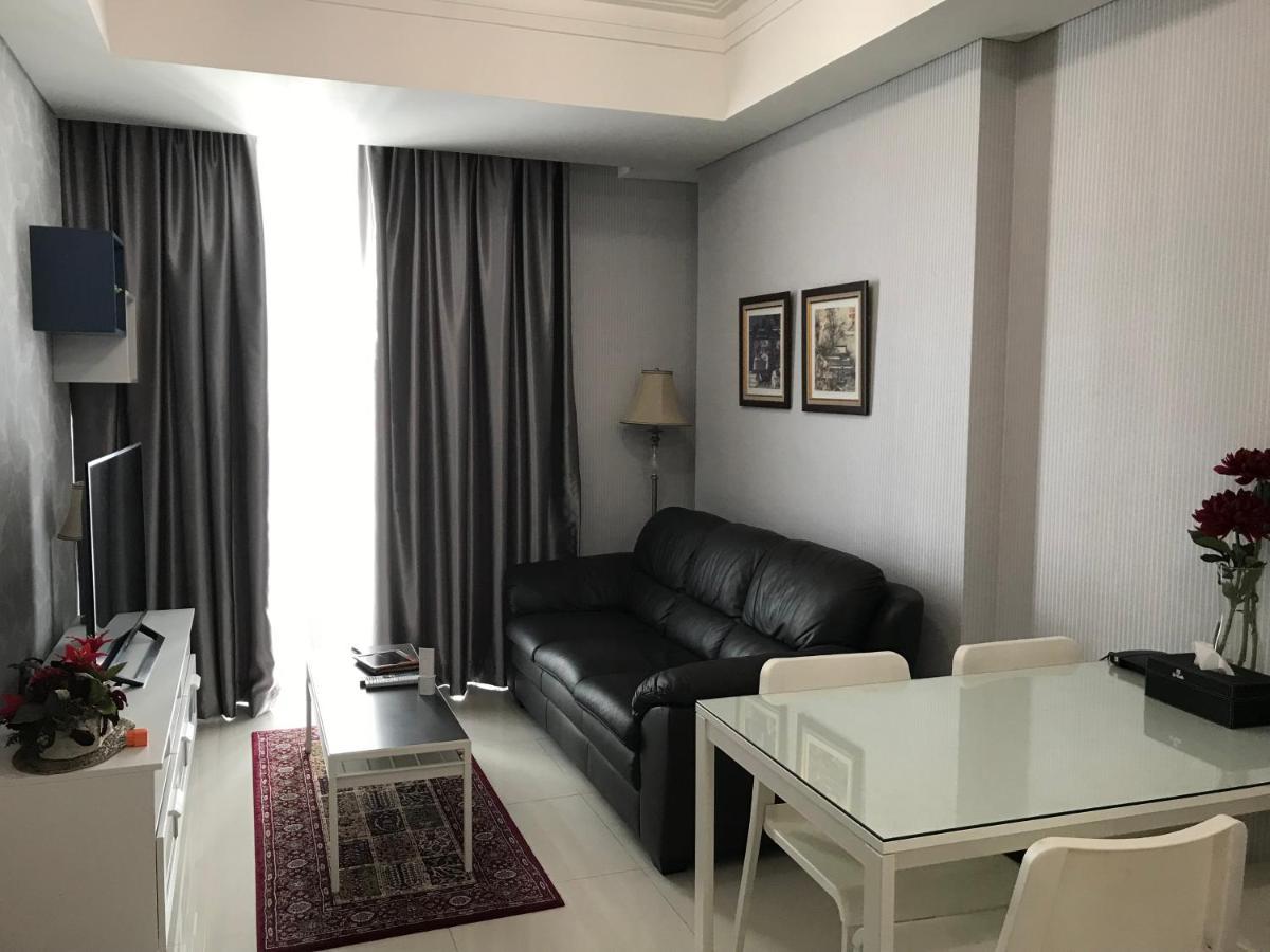 Luxury 2 BR Condo at Casa Grande Residence - Kasablanka Mall Yakarta Exterior foto